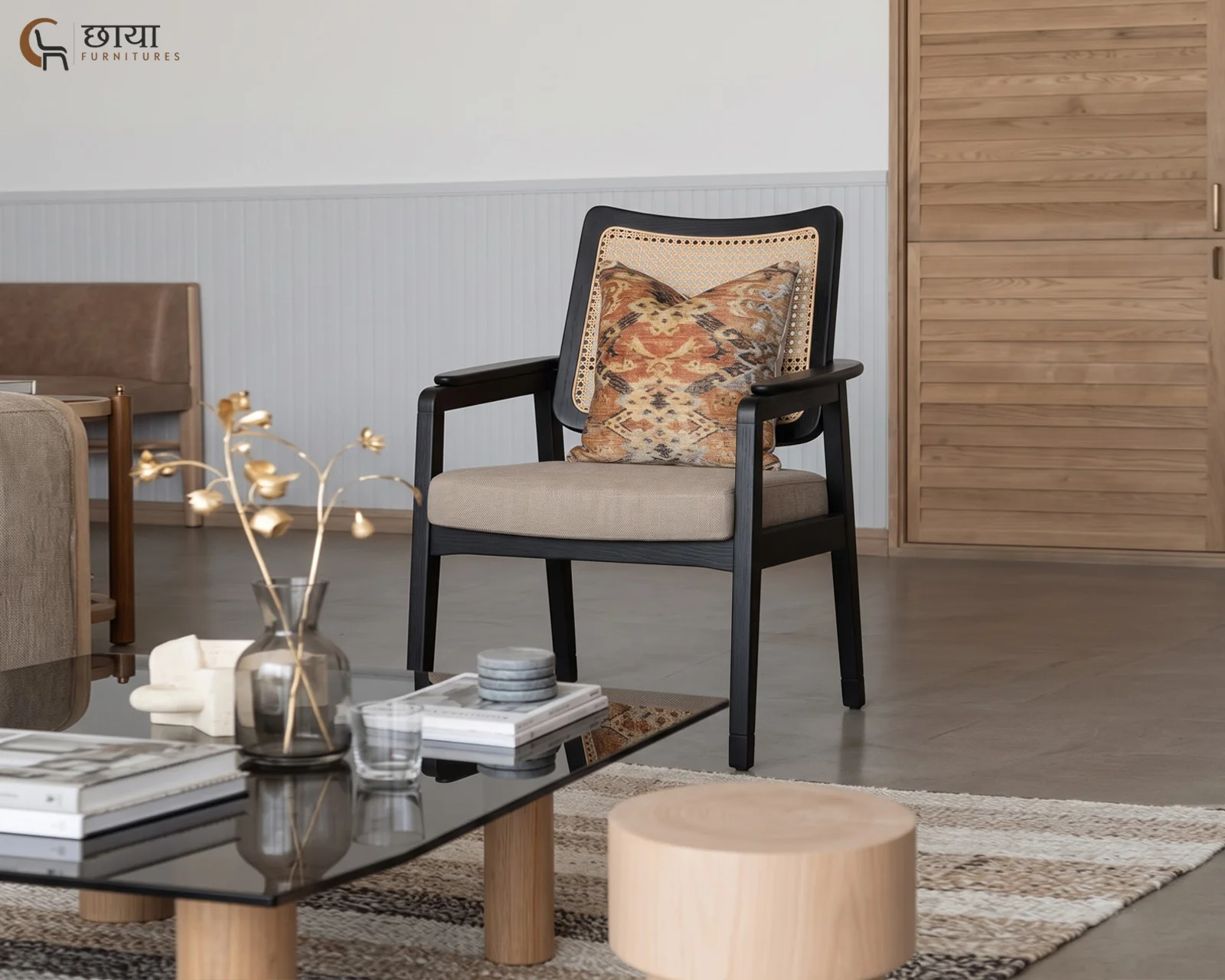 Pollos Arm Chair (Black Finish) — 05