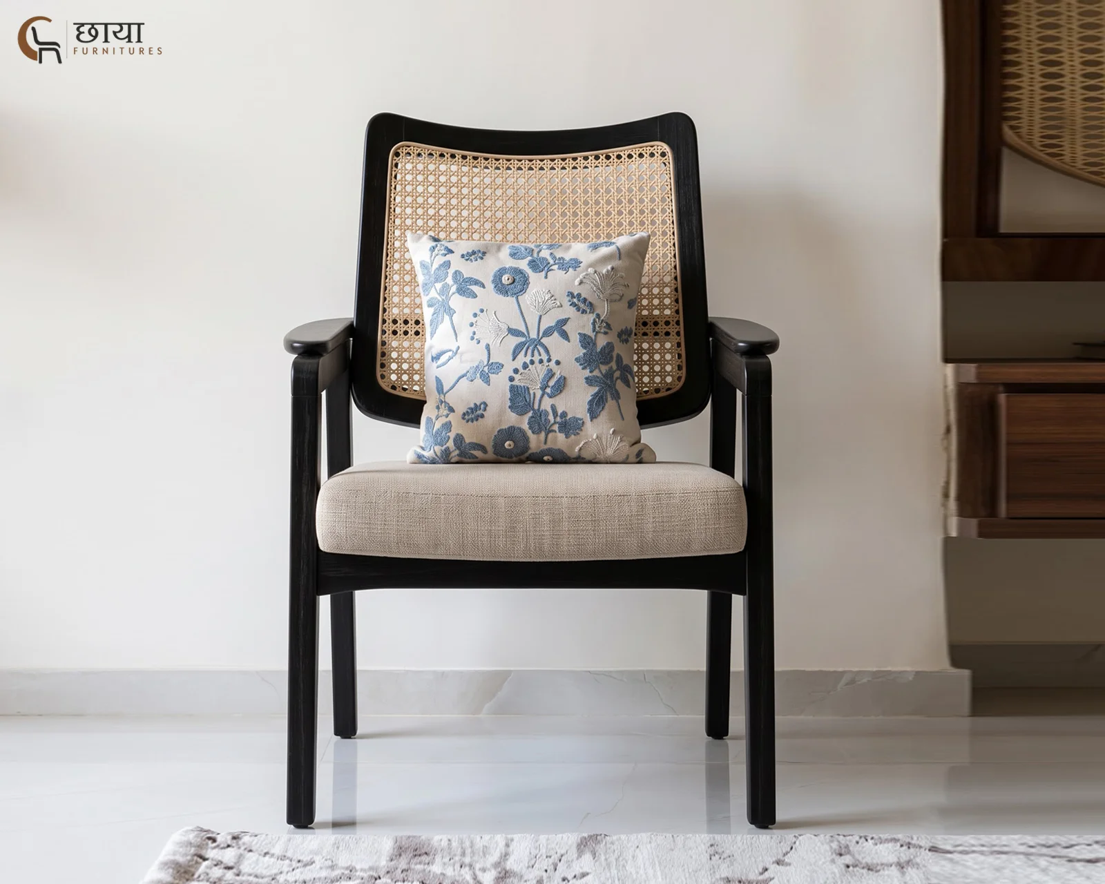 Pollos Arm Chair (Black Finish) — 07